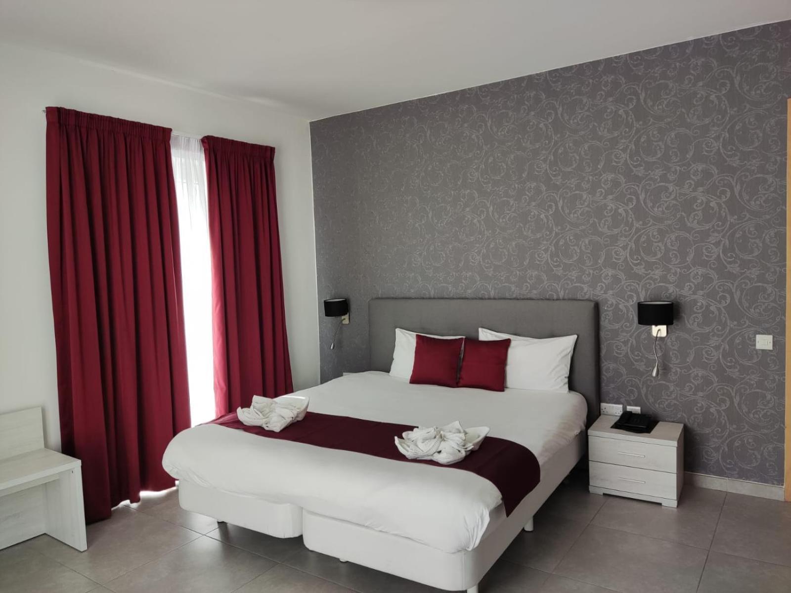 Fisherman'S Cove Guesthouse Марсахлок Екстериор снимка